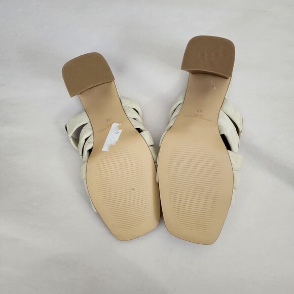 Journee Collection 9.5 Suede Leather Off White Block Heel Mule Sandals - Picture 5 of 11